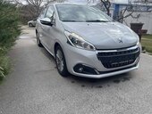 Peugeot 208 1,2 71000 K M AUTOMA