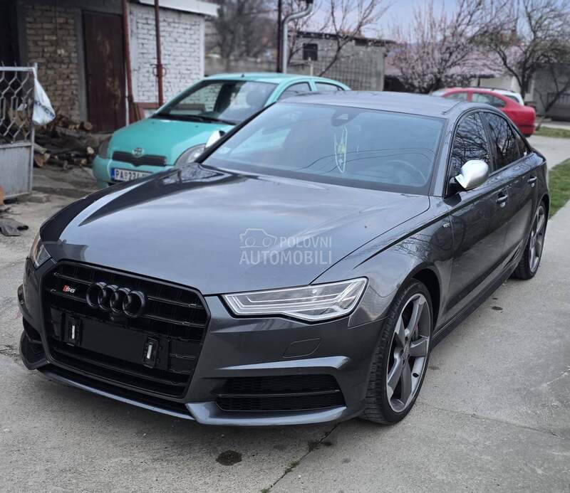 Audi S6 