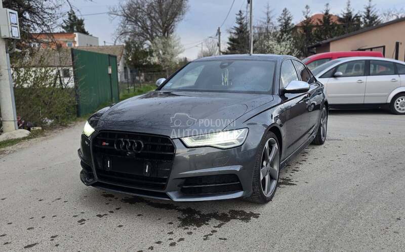 Audi S6 