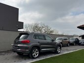 Volkswagen Tiguan DSG F1 RLINE 4x4