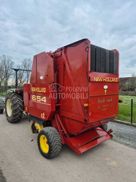 New Holland 654