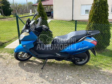 Aprilia atlantic za auto