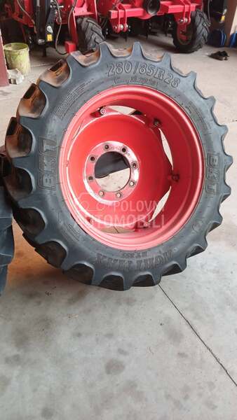 Claas BKT AGRI MAX RT955