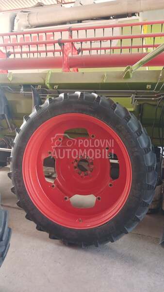 Claas BKT AGRI MAX RT955