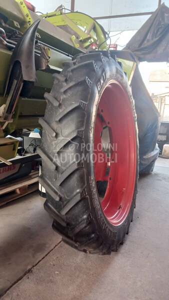 Claas BKT AGRI MAX RT955