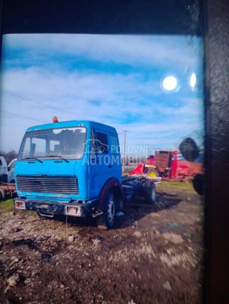 Mercedes Benz 1317