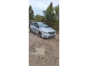 Kompletan u delovima AUTOMATIK za Mercedes Benz B 180 za 2014. god.
