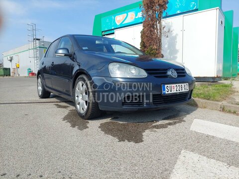 Volkswagen Golf 5 1.6 FSI