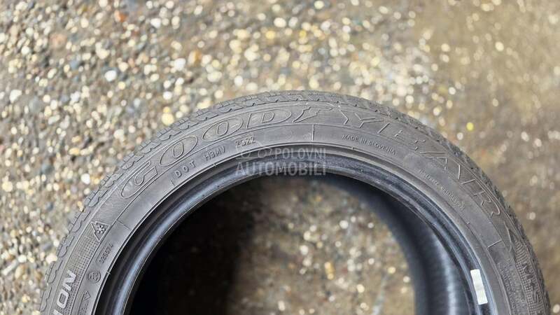 Goodyear 195/50 R15 Zimska