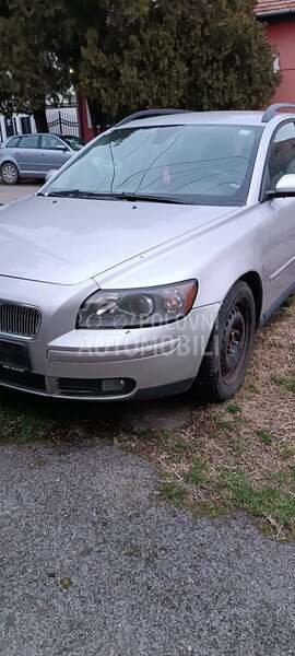Volvo V50 