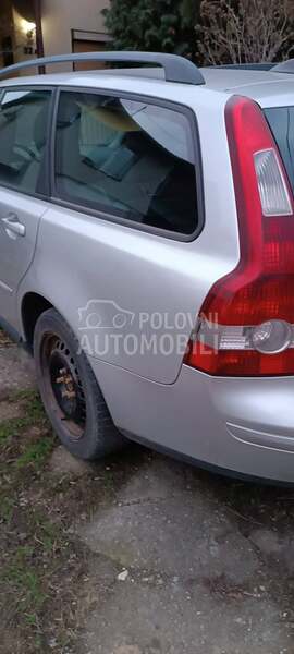 Volvo V50 