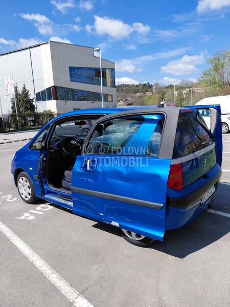 Peugeot 1007 