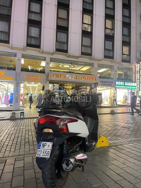 Kymco Downtown 300i