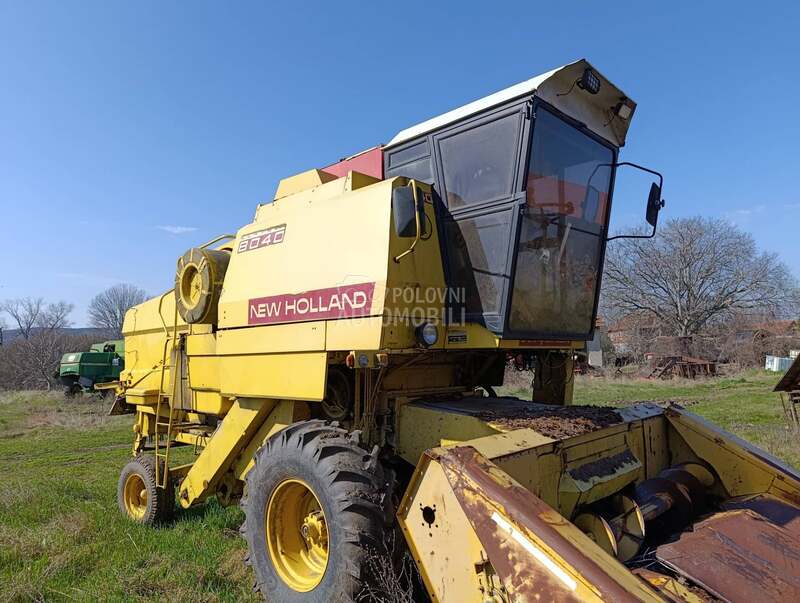 New Holland 8040