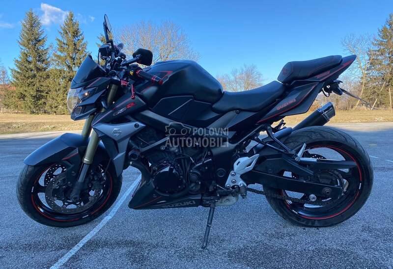 Suzuki GSR