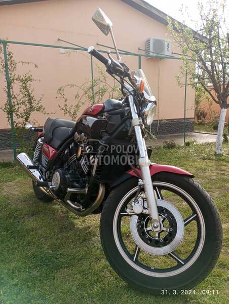 Yamaha V max 1200