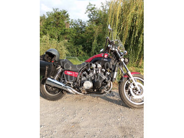Yamaha V max 1200