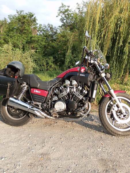 Yamaha V max 1200