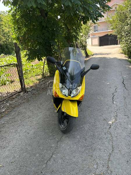 Yamaha T max 500