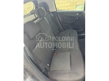 sedišta za Peugeot 208