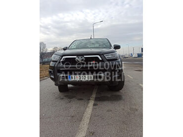 Toyota Hilux INVINCIBLE