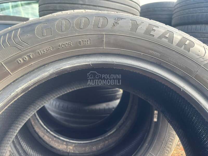 Goodyear 215/55 R17 Letnja