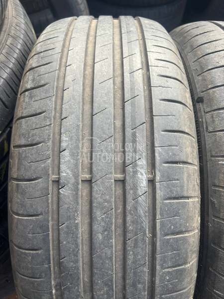 Goodyear 215/55 R17 Letnja
