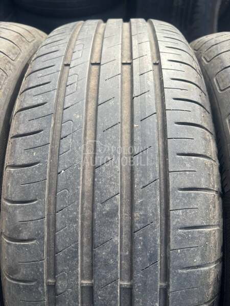 Goodyear 215/55 R17 Letnja