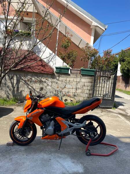 Kawasaki er6n