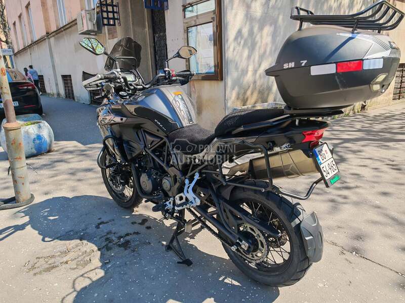 Benelli trk 502x