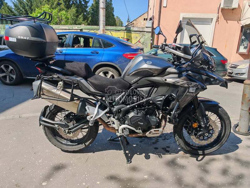 Benelli trk 502x