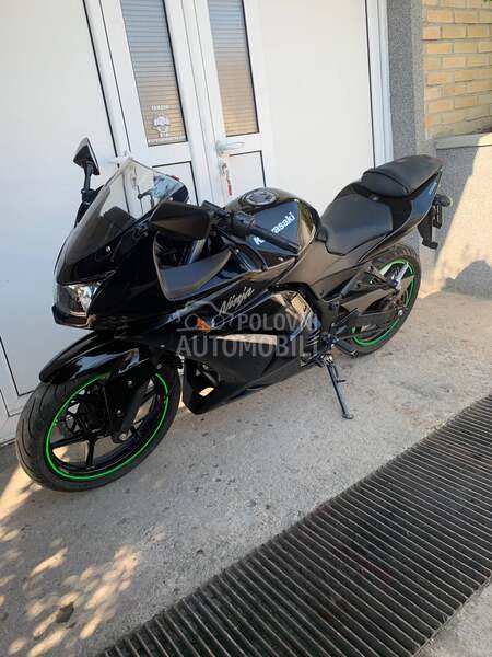 Kawasaki ninja 250 A2