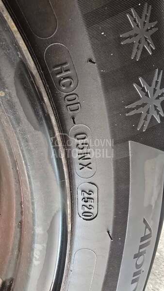 Michelin 215/65 R16 Zimska