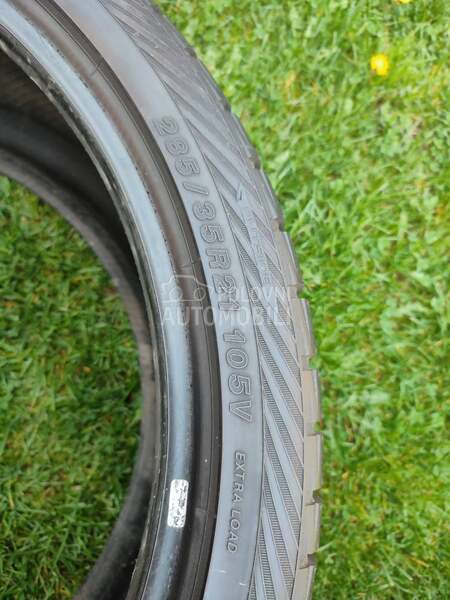 Yokohama 285/35 R21 Zimska