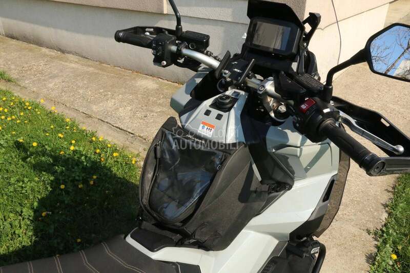 Honda X adv 750