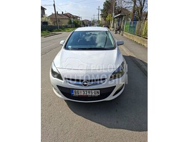 Opel Astra J 