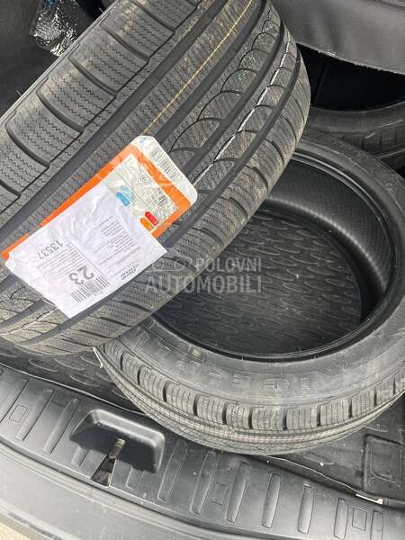 Tracmax 245/45 R19 Zimska