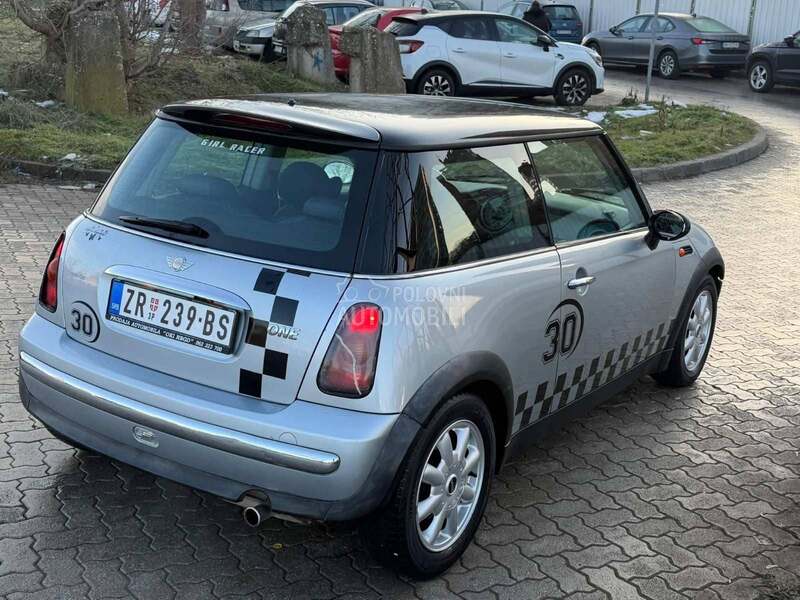 MINI One 