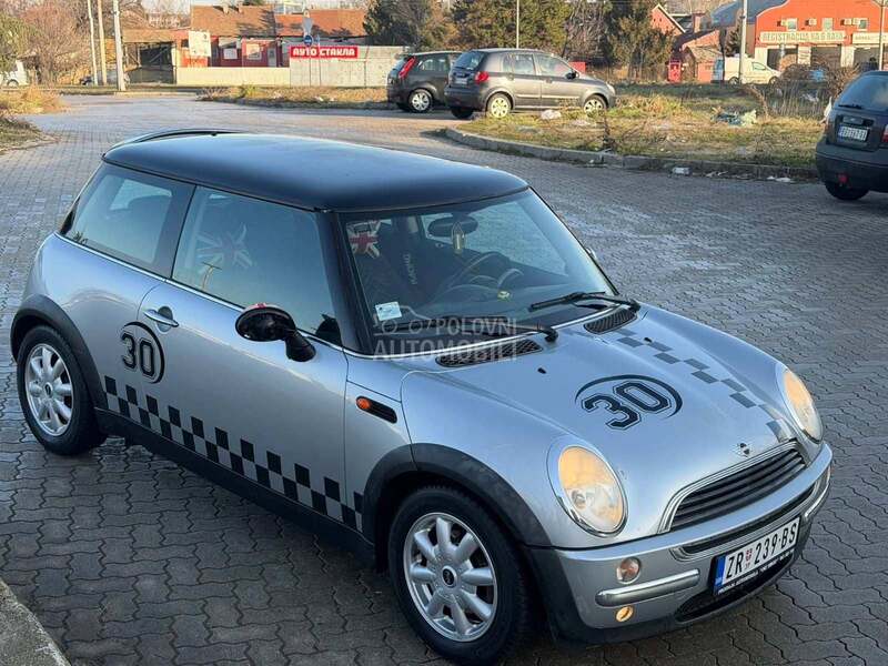 MINI One 