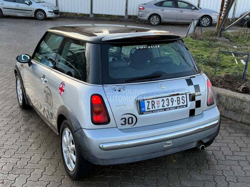 MINI One 