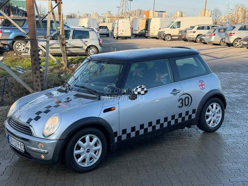 MINI One 