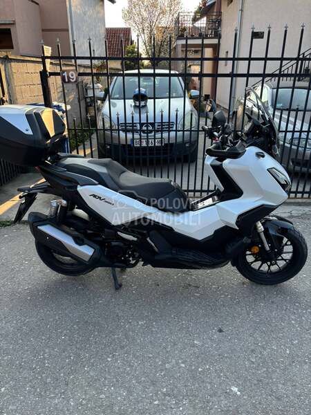 Honda ADV 350