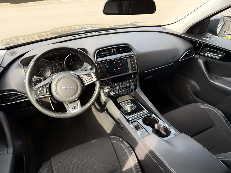 Jaguar F pace CarVerticalFul izves