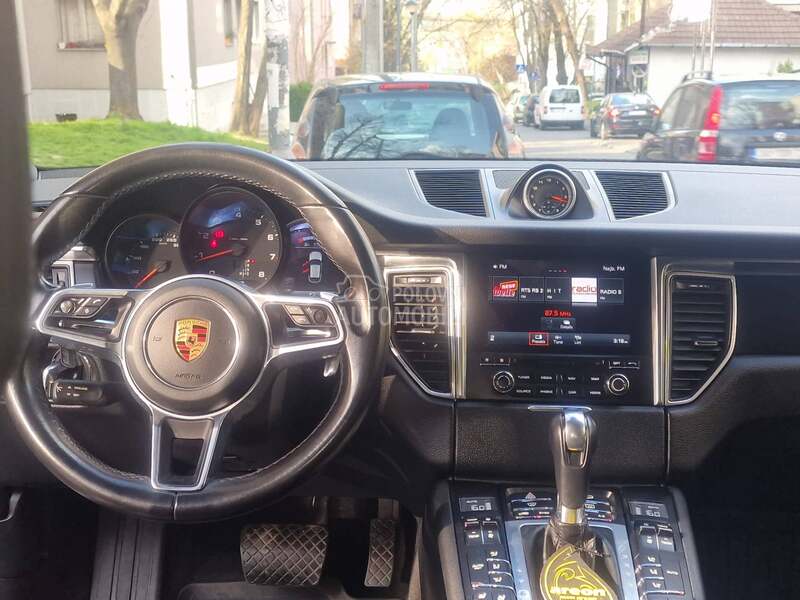 Porsche Macan 