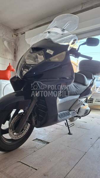 Honda silver wing 400