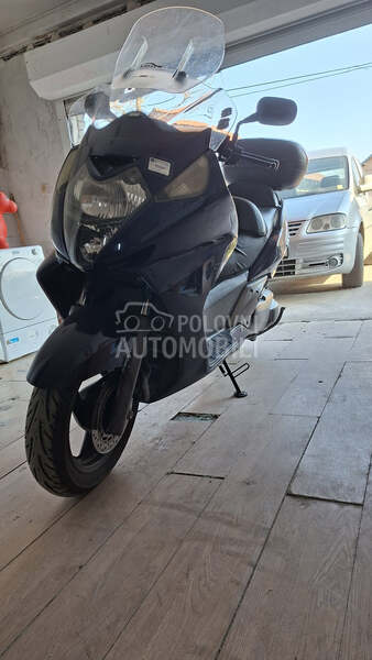 Honda silver wing 400