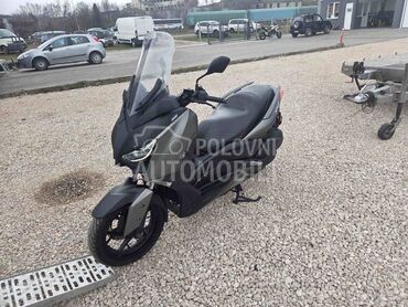 Yamaha x max 300