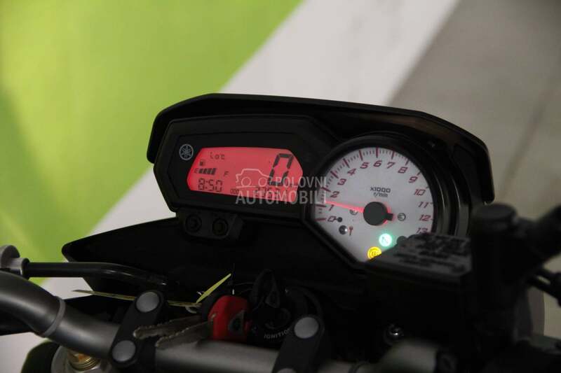 Yamaha FZ8 800