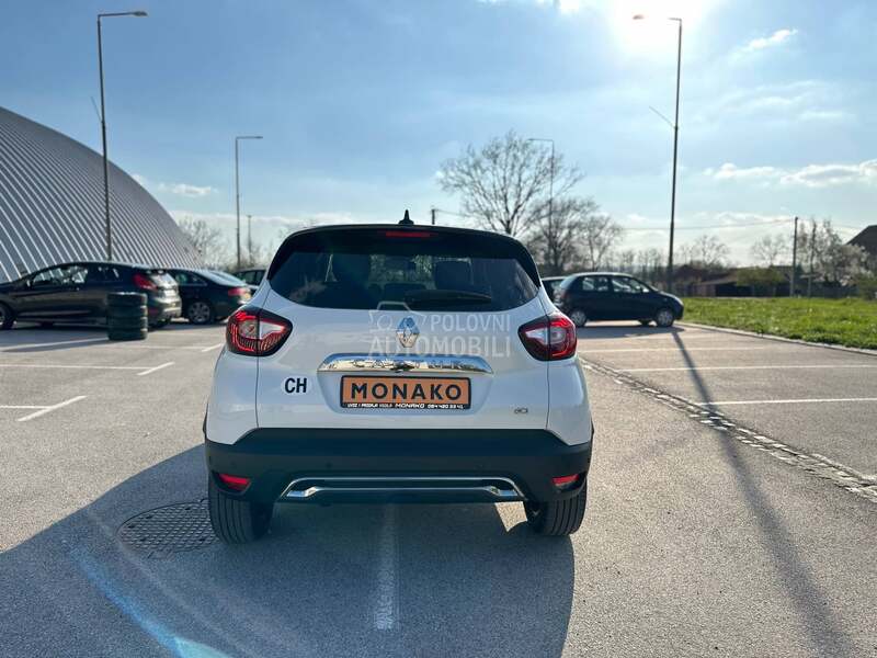 Renault Captur INITIALe Paris