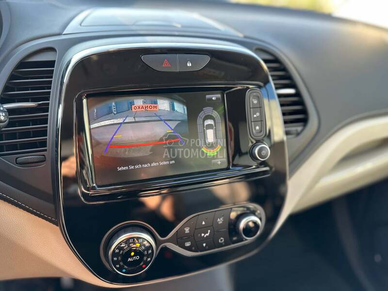 Renault Captur INITIALe Paris